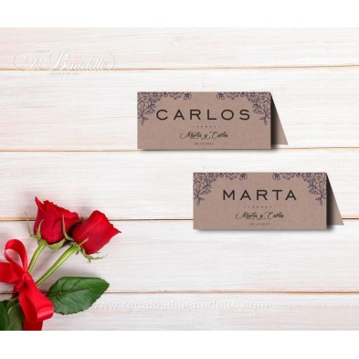 Marca sitio con nombre del invitado para mesa banquete de boda diseño Kraft