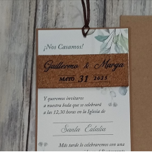 Invitación hojas verdes detalle en corcho