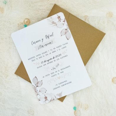 Invitación de boda flores beig y gris