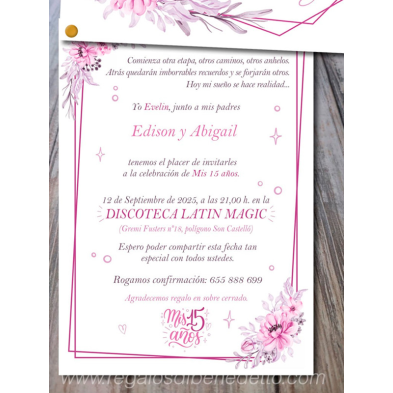 Invitación 15 años flores rosa y lila