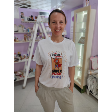 Camiseta mamá súper poderes personalizable